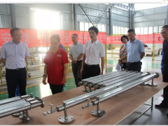 熱烈歡迎自貢市沿灘區(qū)黃書記一行蒞臨我廠考察調(diào)研！