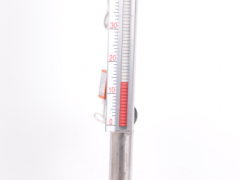 惠科達(dá)助你如何使用頂部安裝的磁性翻板液位計(jì)保證加工廠的可靠連接？