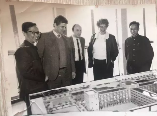 德國駐中國大使訪問西安儀表廠1 德國駐中國大使訪問西安儀表廠1