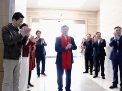 舜宇新年開工第一天 創始人慰問添干勁