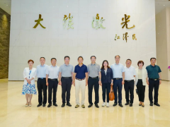 北航校長王云鵬帶隊赴大族激光參觀交流