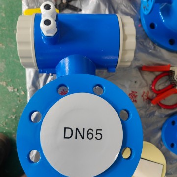 電磁流量計一體式管道流量計實流校